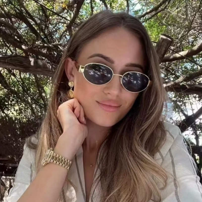 Fashionable High-end Oval Meta - Street Fashion Photoshoot ulasan dan harga