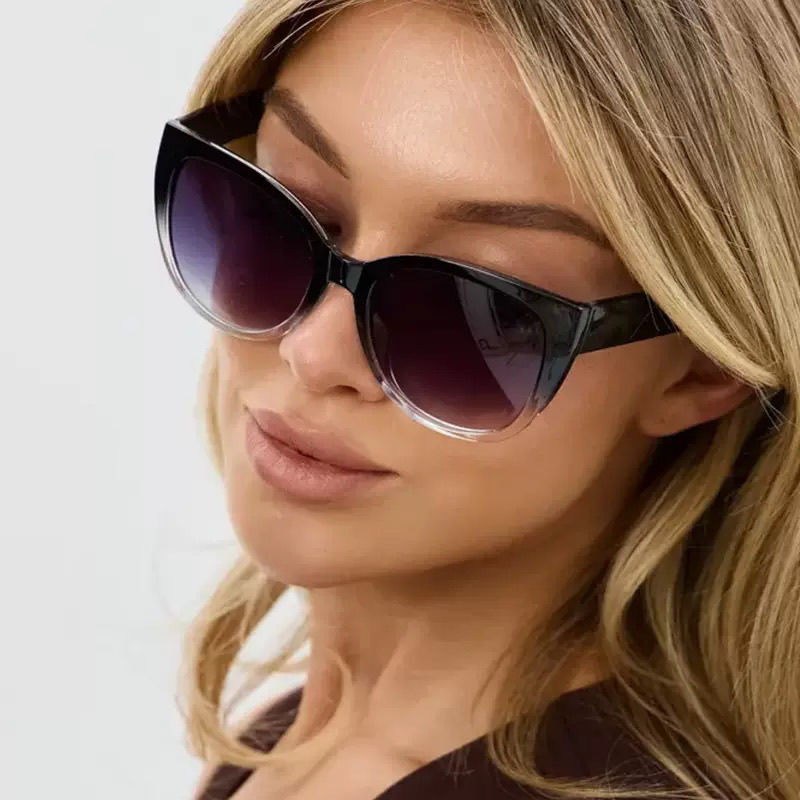 Jingwei Cat's Eye Simple Sungl - Street Fashion Photoshoot ulasan dan harga