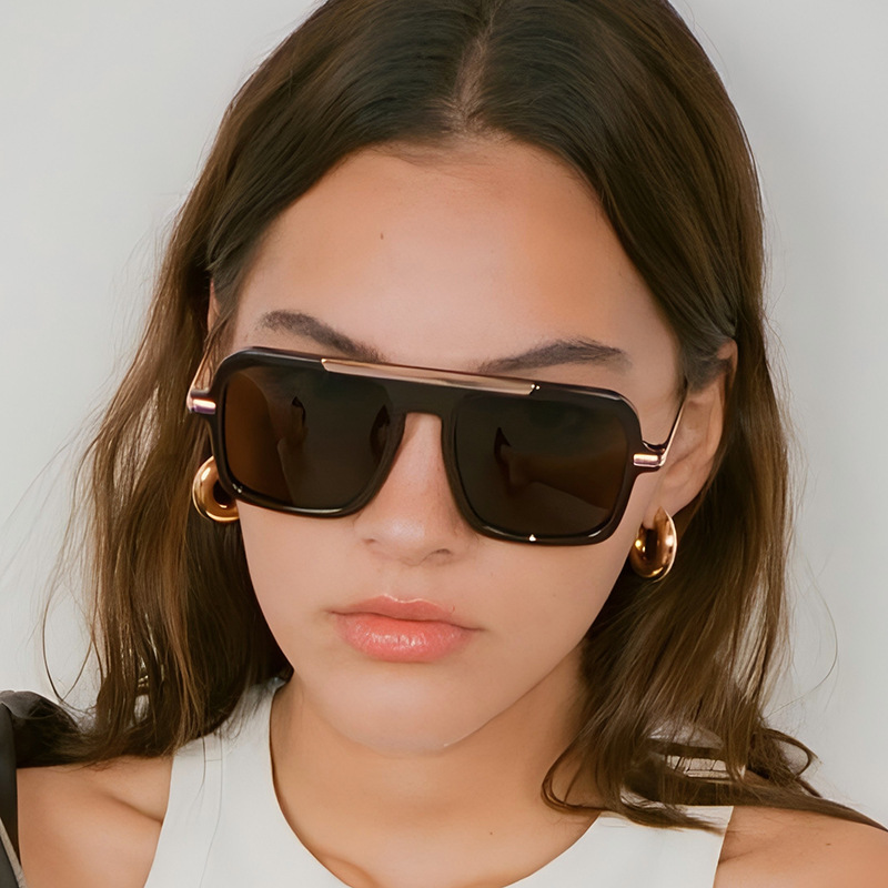 Luxury Brand Square Sunglasses - Street Fashion Photoshoot ulasan dan harga